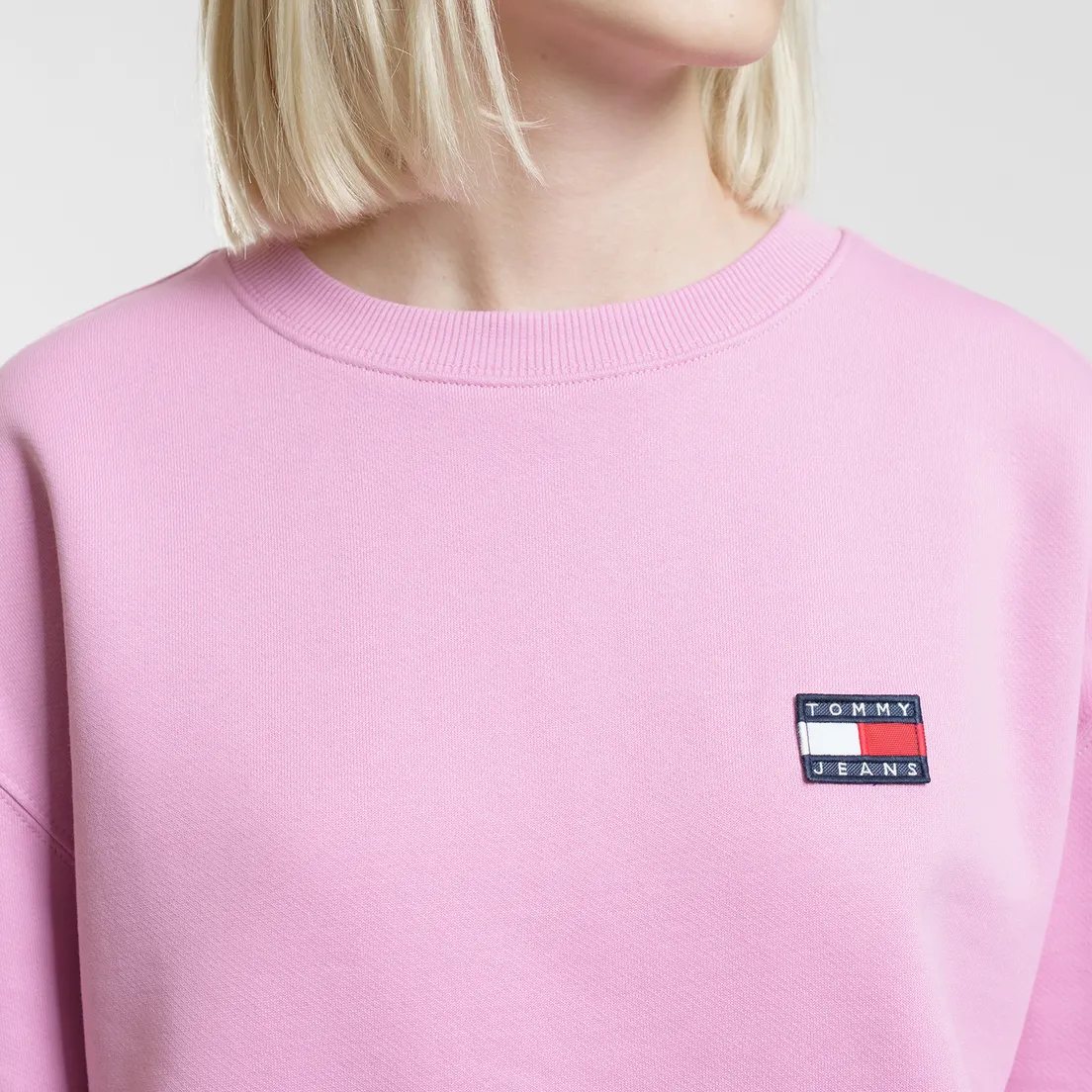 Tommy Jeans Женская толстовка Tommy Badge Crew