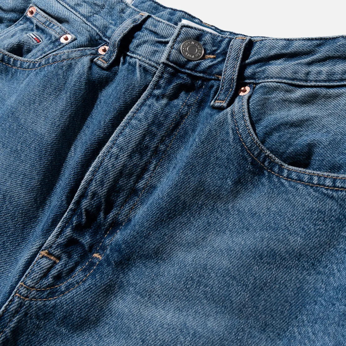 Tommy Jeans Женские джинсы High Rise Tapered Mom Sunday Mid