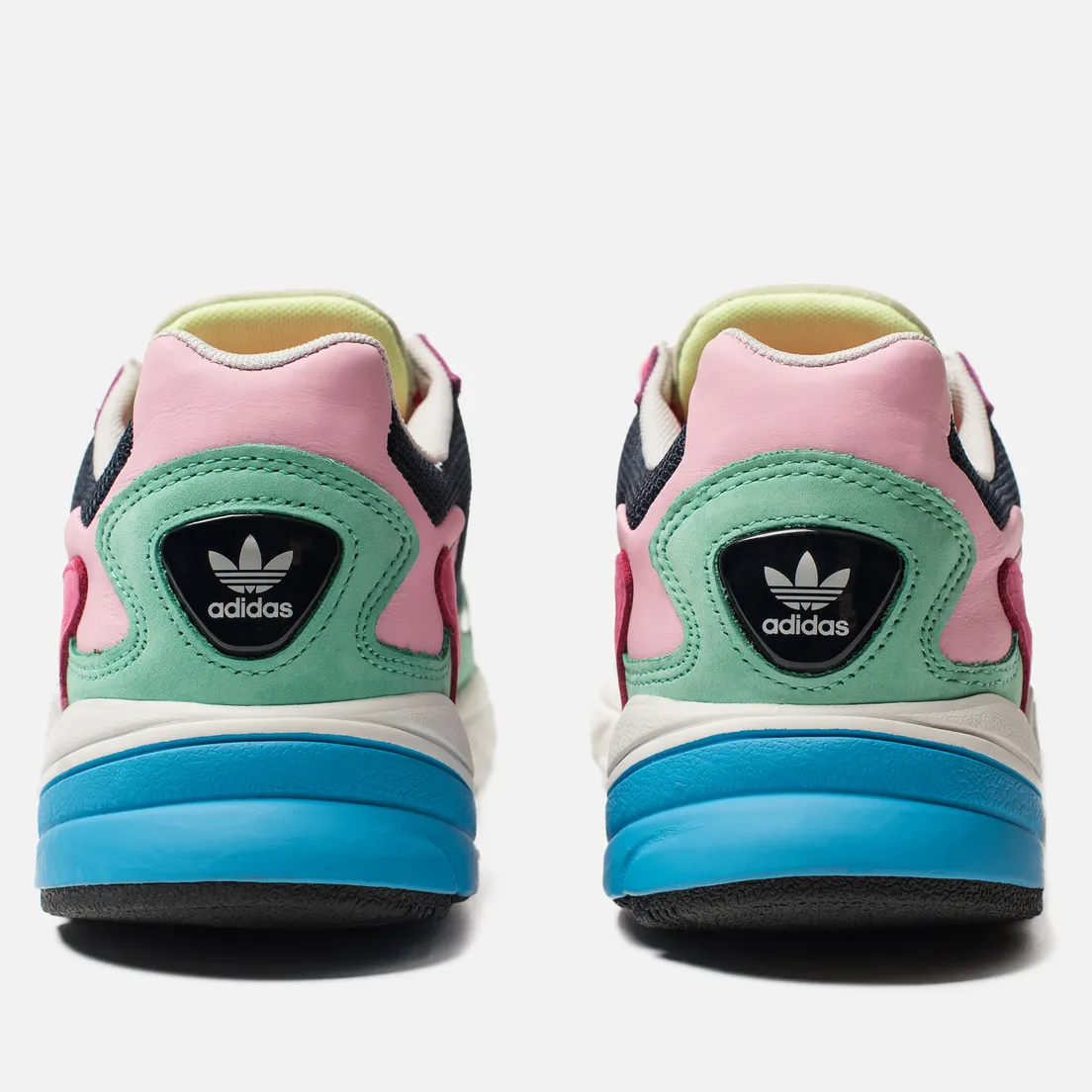 その他 F.C.Real Bristol BE@RBRICK 100% & 400% Женские кроссовки adidas Originals Falcon, CG6211