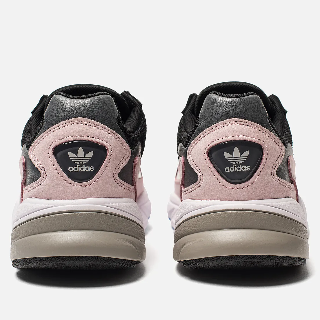 adidas Originals Женские кроссовки Falcon