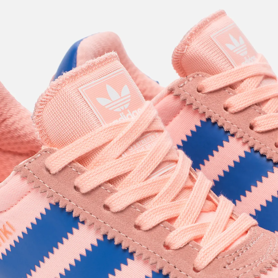 adidas Originals Женские кроссовки Iniki Runner Boost