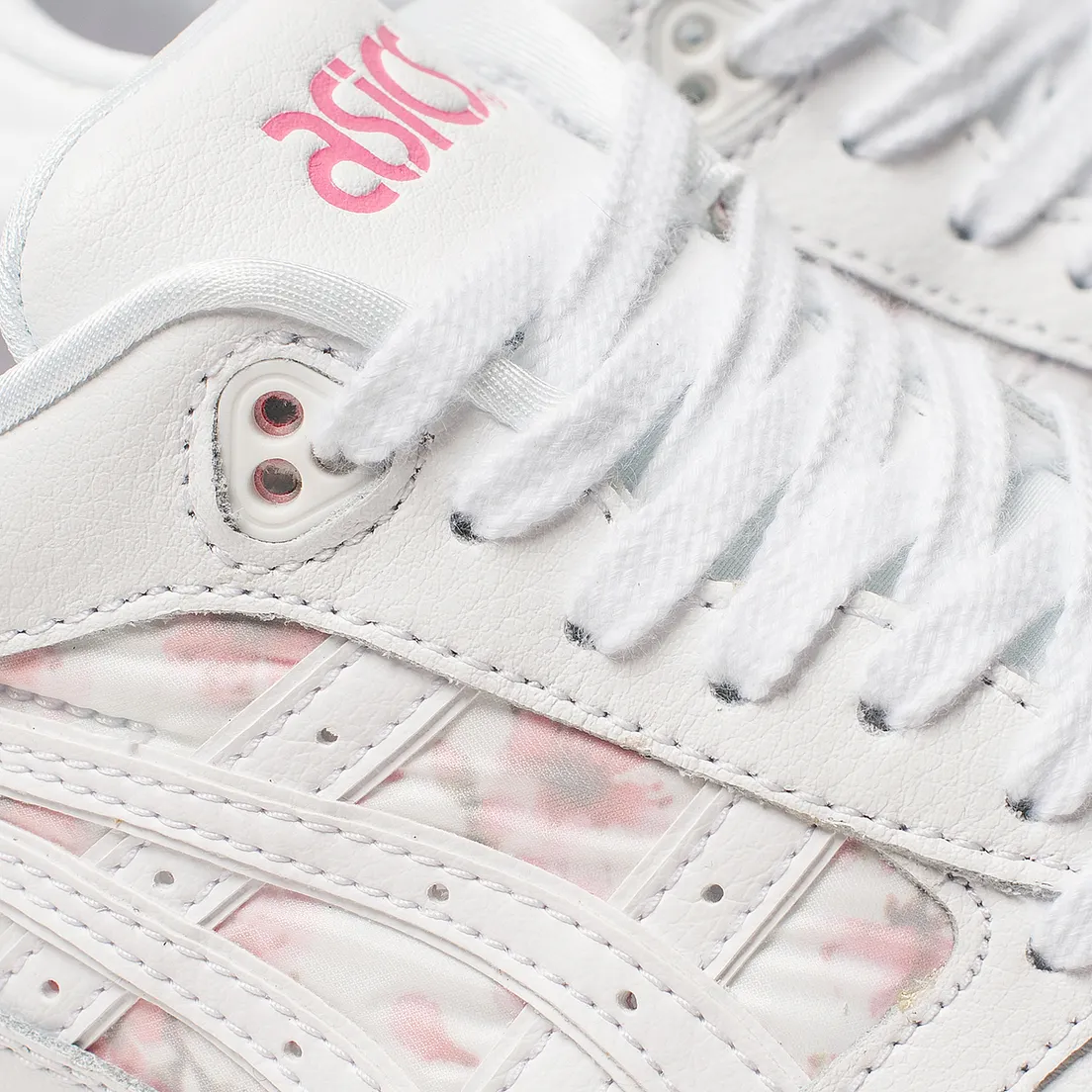 ASICS Женские кроссовки Gel-Saga