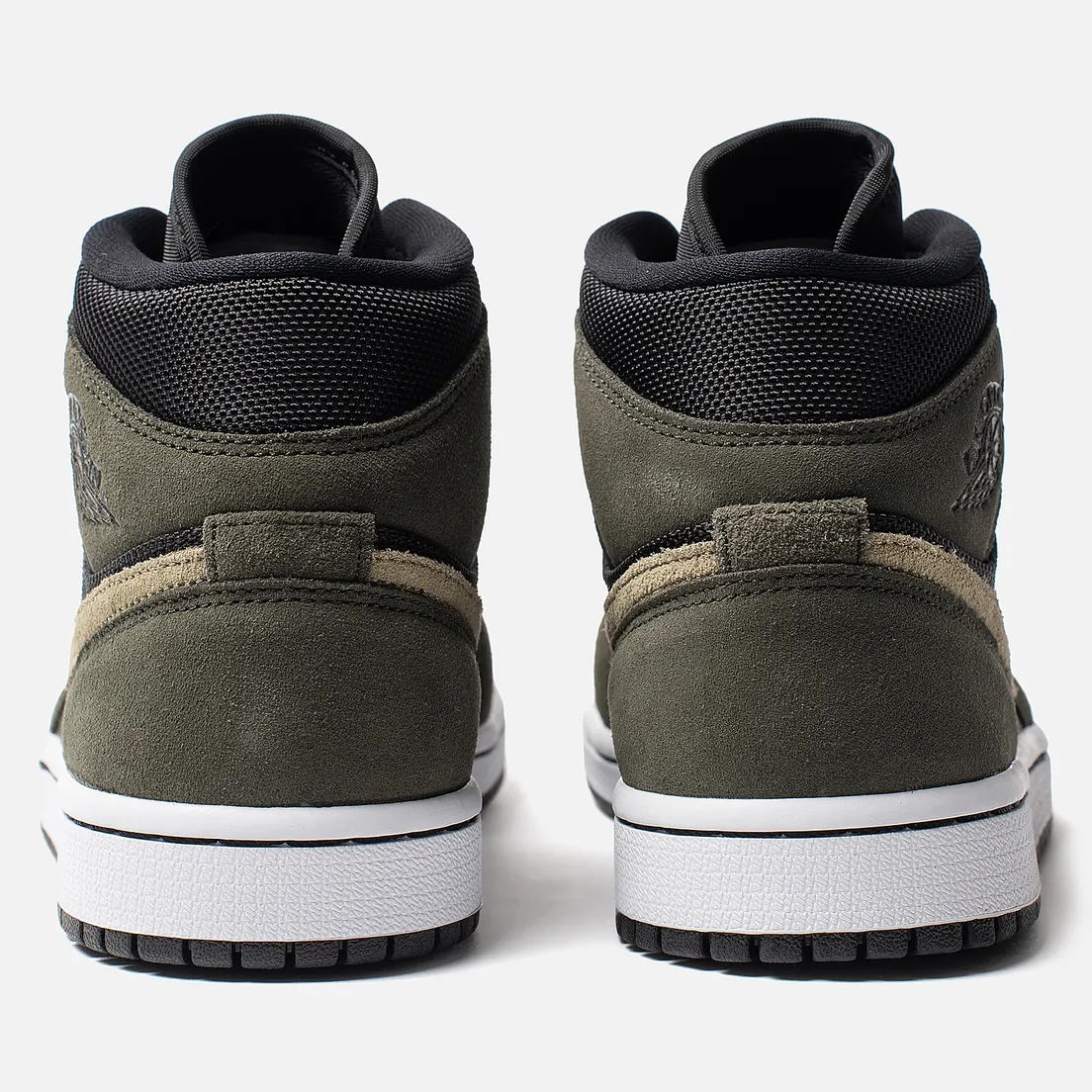 Jordan Женские кроссовки Air Jordan 1 Mid