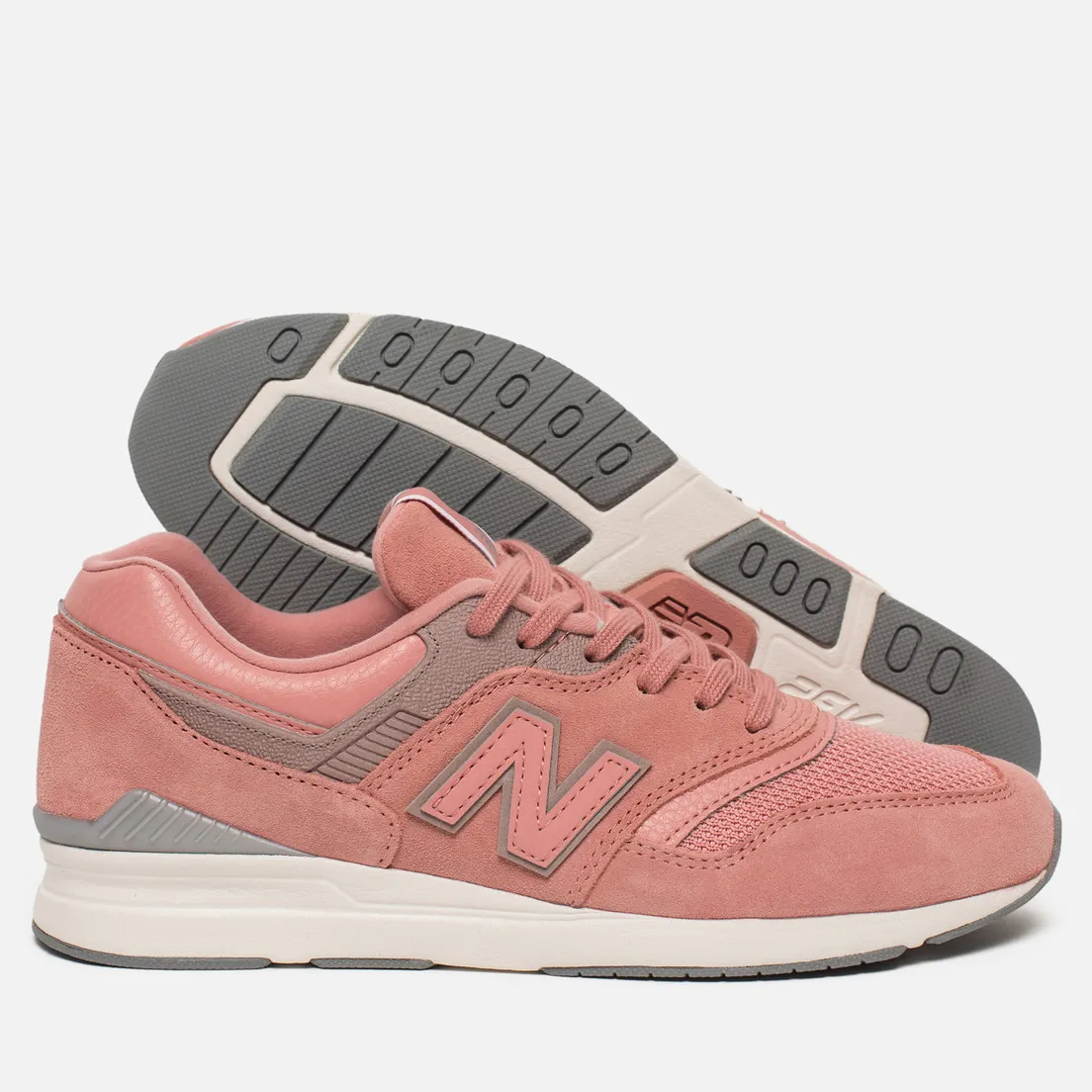 New Balance Женские кроссовки WL697CM Leather