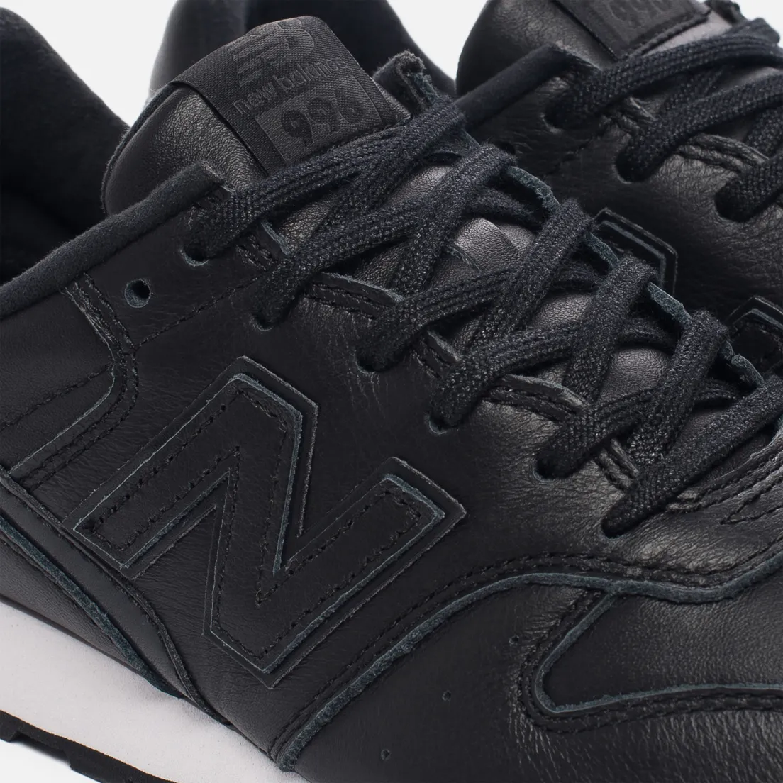 New Balance Женские кроссовки WR996JV