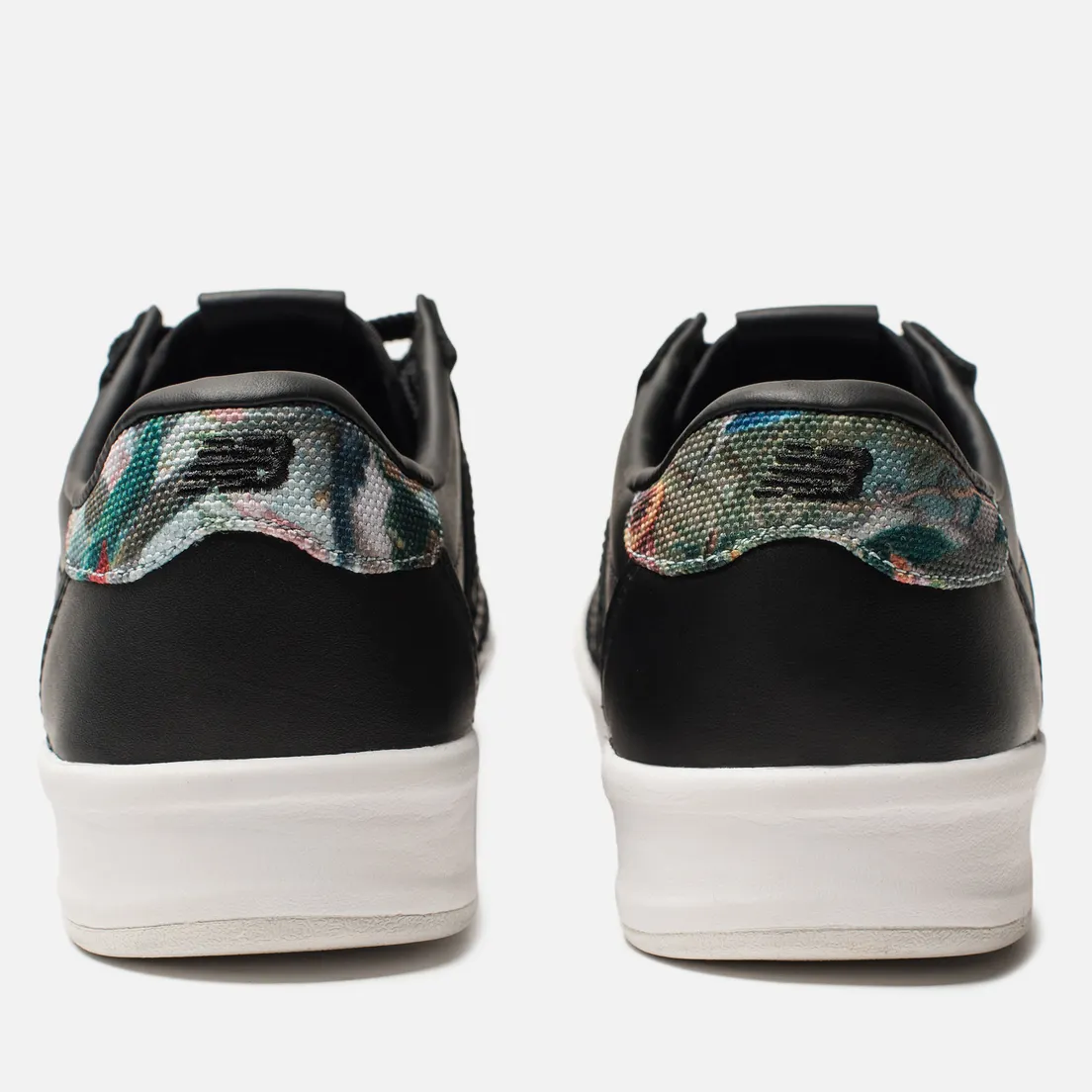 New Balance Женские кроссовки WRT300PA