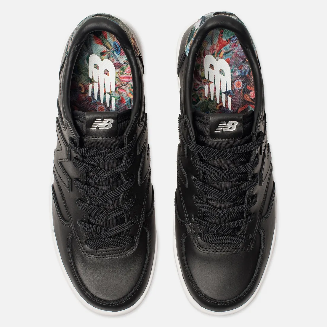 New Balance Женские кроссовки WRT300PA