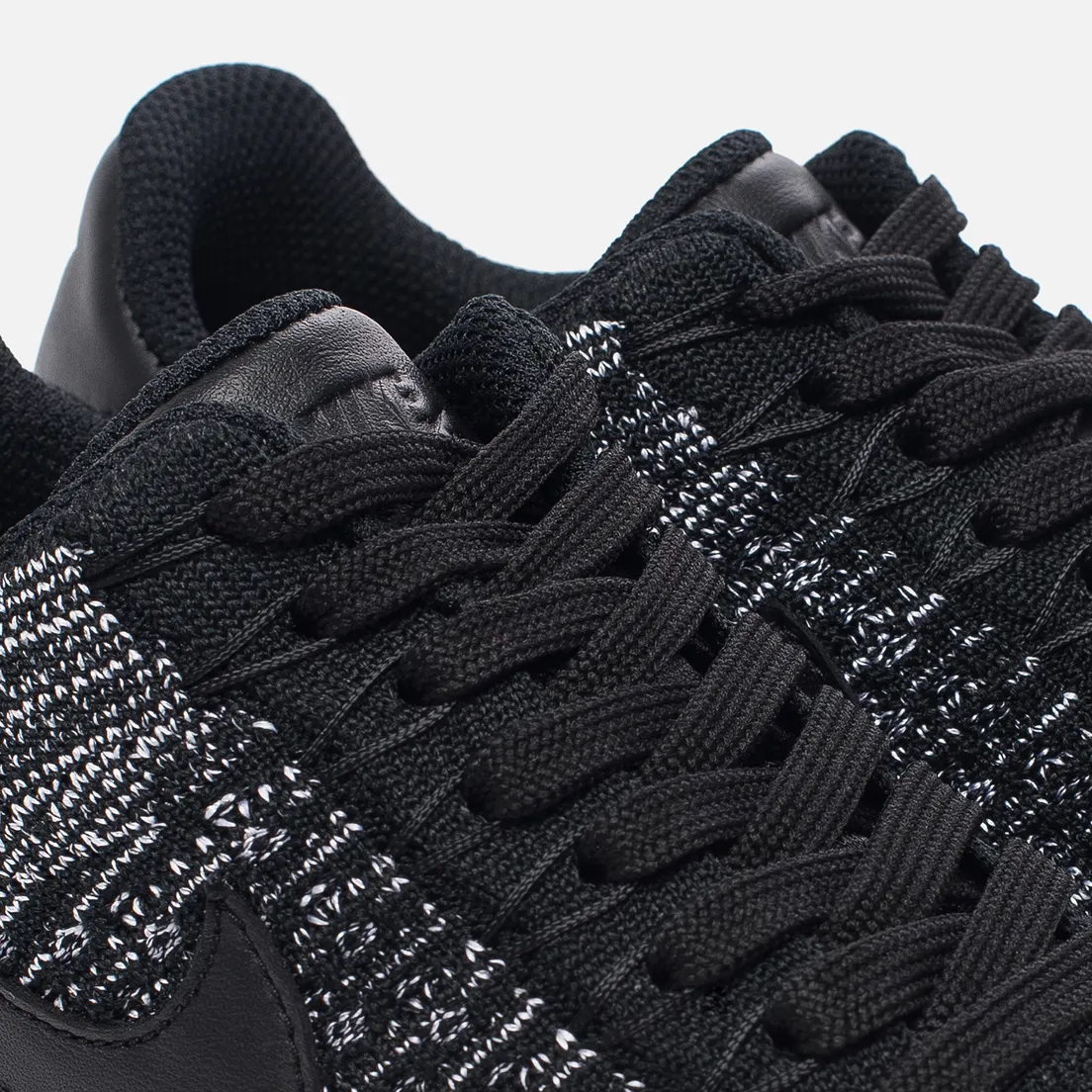 Nike Женские кроссовки Air Force 1 Flyknit Low