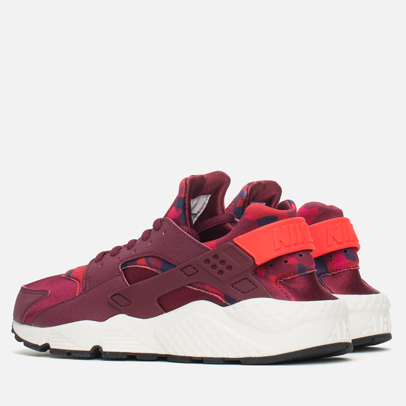 Nike air huarache womens red hotsell