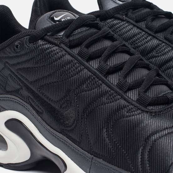 Женские кроссовки Nike Air Max Plus SE Metallic Hematite/Black/Summit White