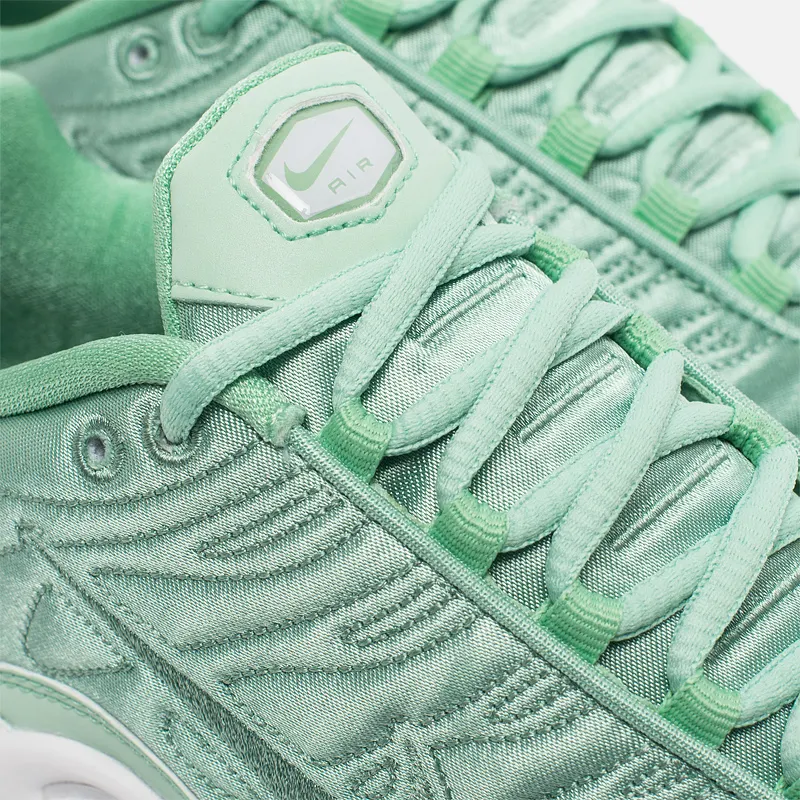Nike Женские кроссовки Air Max Plus SE NT Satin Pack