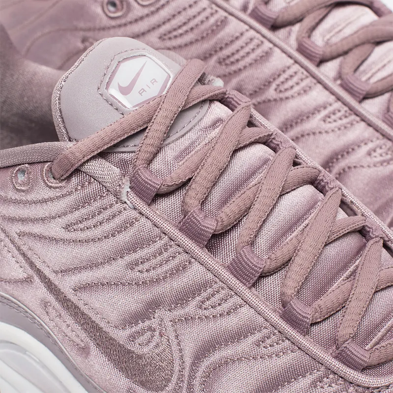 Nike Женские кроссовки Air Max Plus SE NT Satin Pack