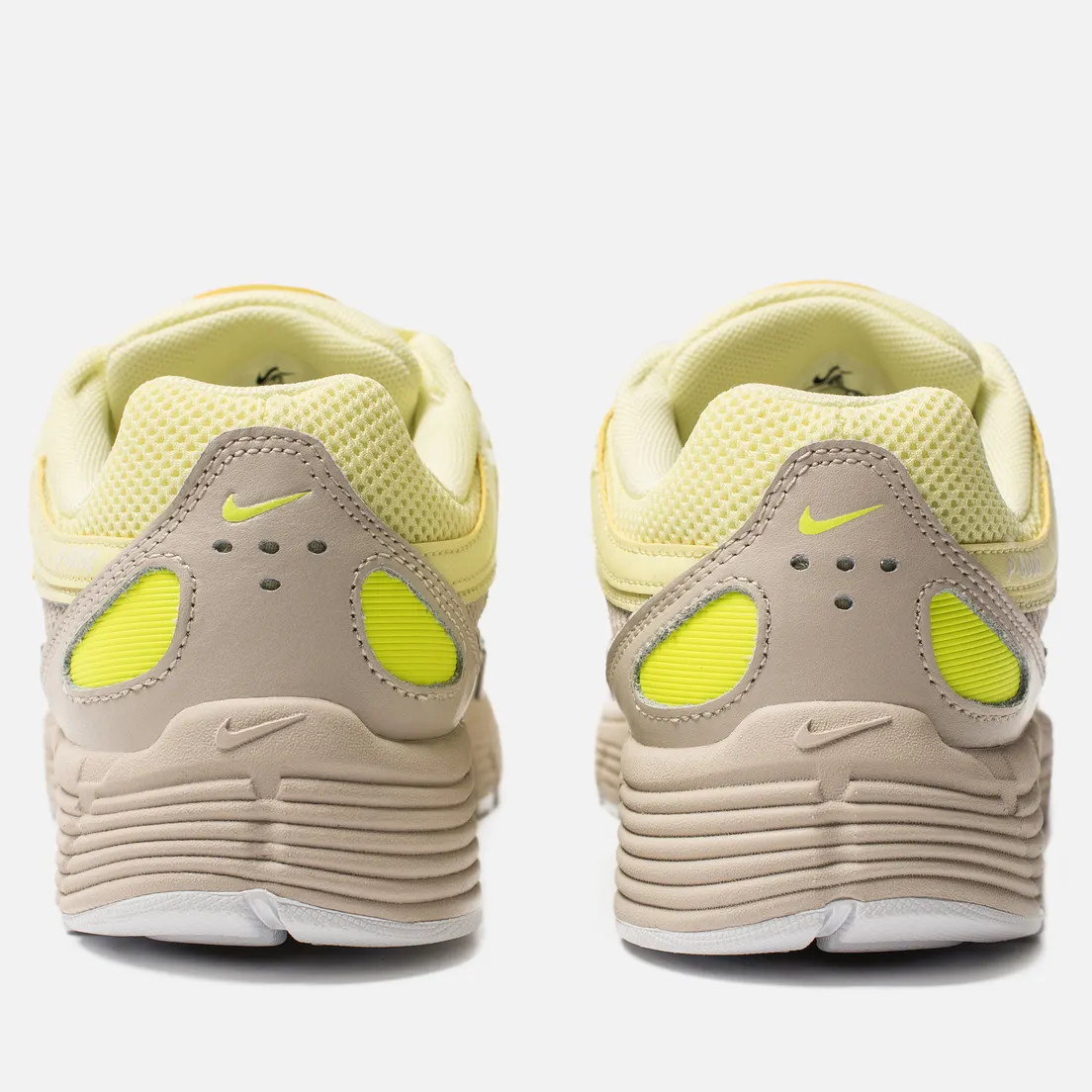 Nike Женские кроссовки P-6000