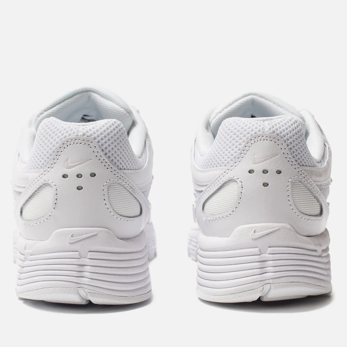 Nike Женские кроссовки P-6000