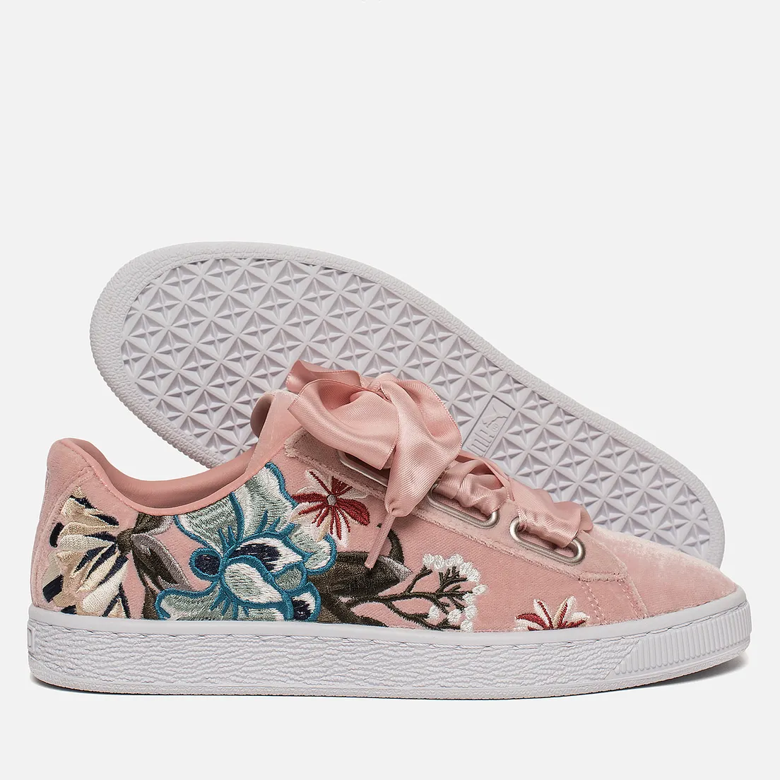 Puma Женские кроссовки Basket Heart Hyper Embroidery