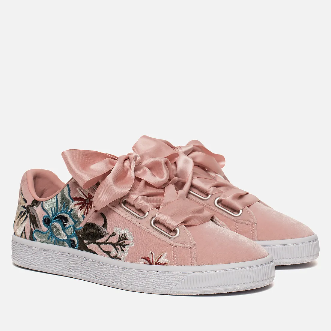 Puma Женские кроссовки Basket Heart Hyper Embroidery