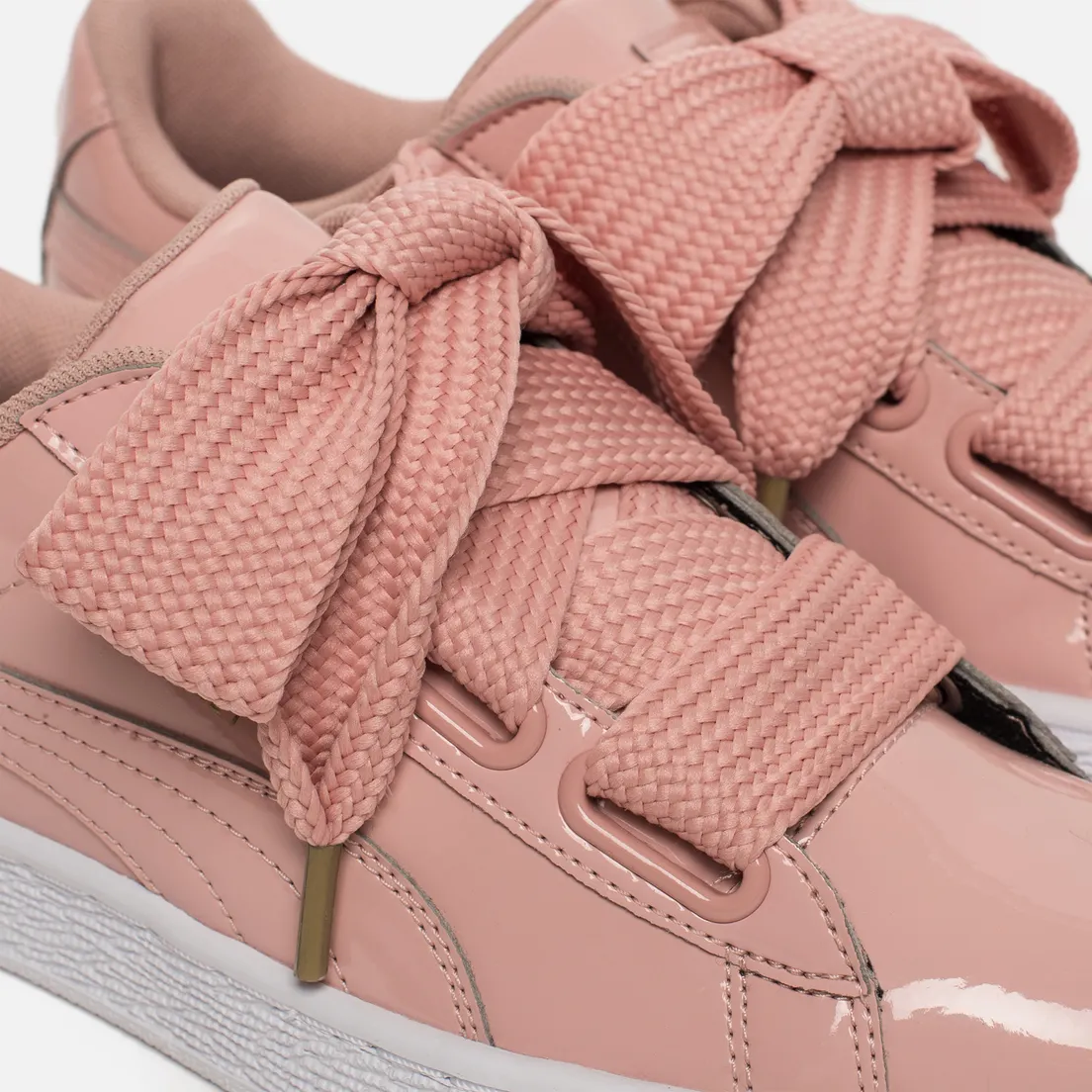 Puma Женские кроссовки Basket Heart Patent