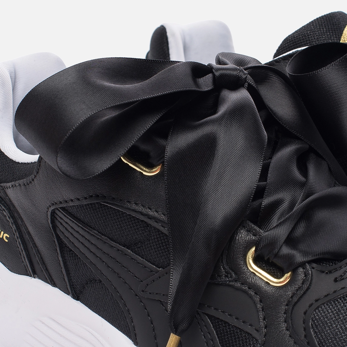 Puma Женские кроссовки Prevail Heart