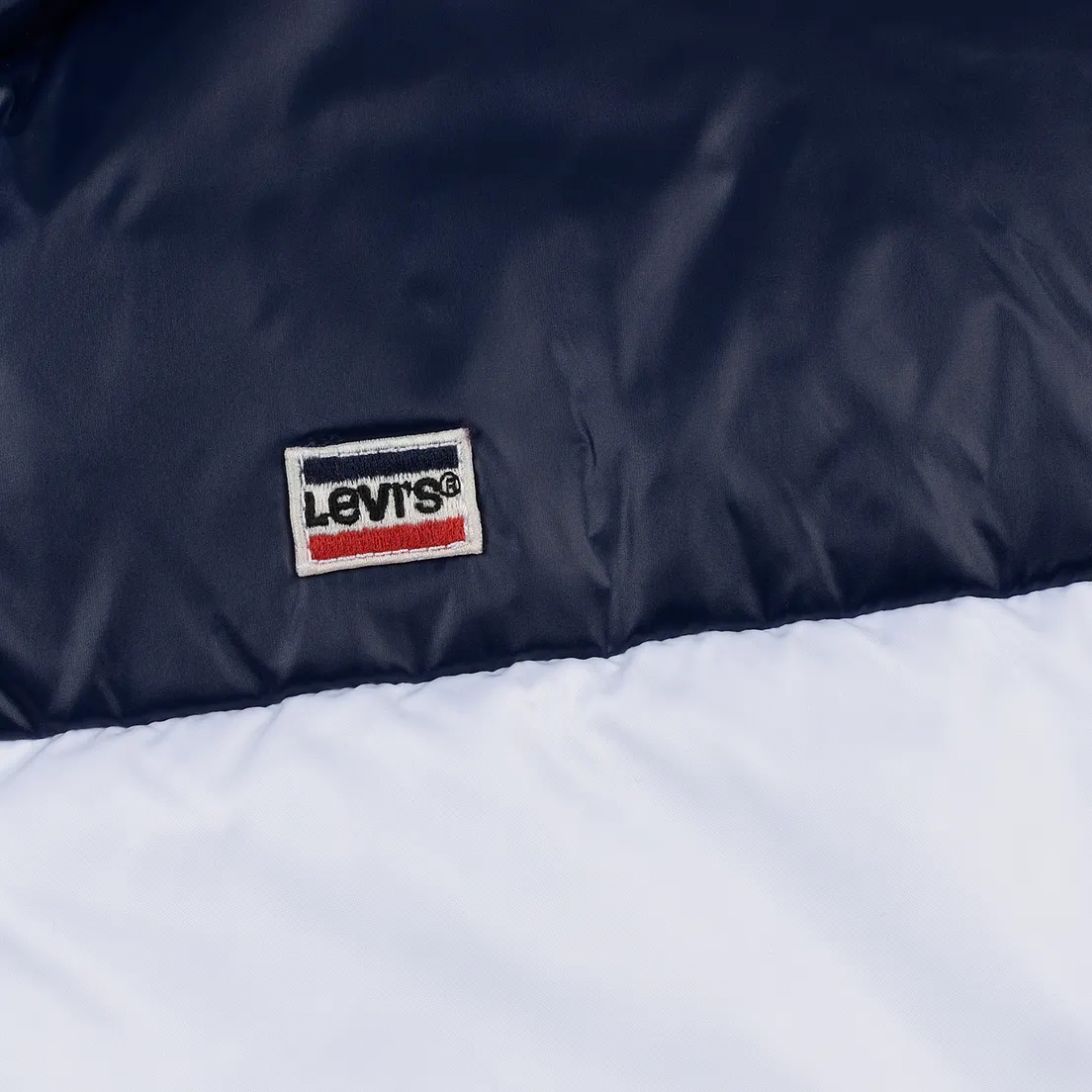Levi's Женский пуховик Short Puffer