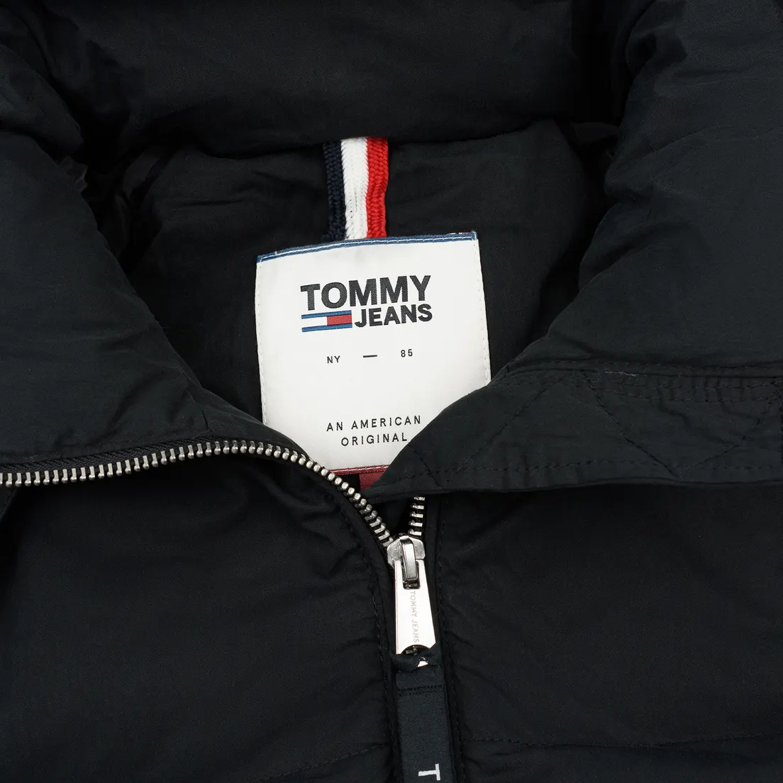 Tommy Jeans Женский пуховик Tommy Detail Puffa Hooded