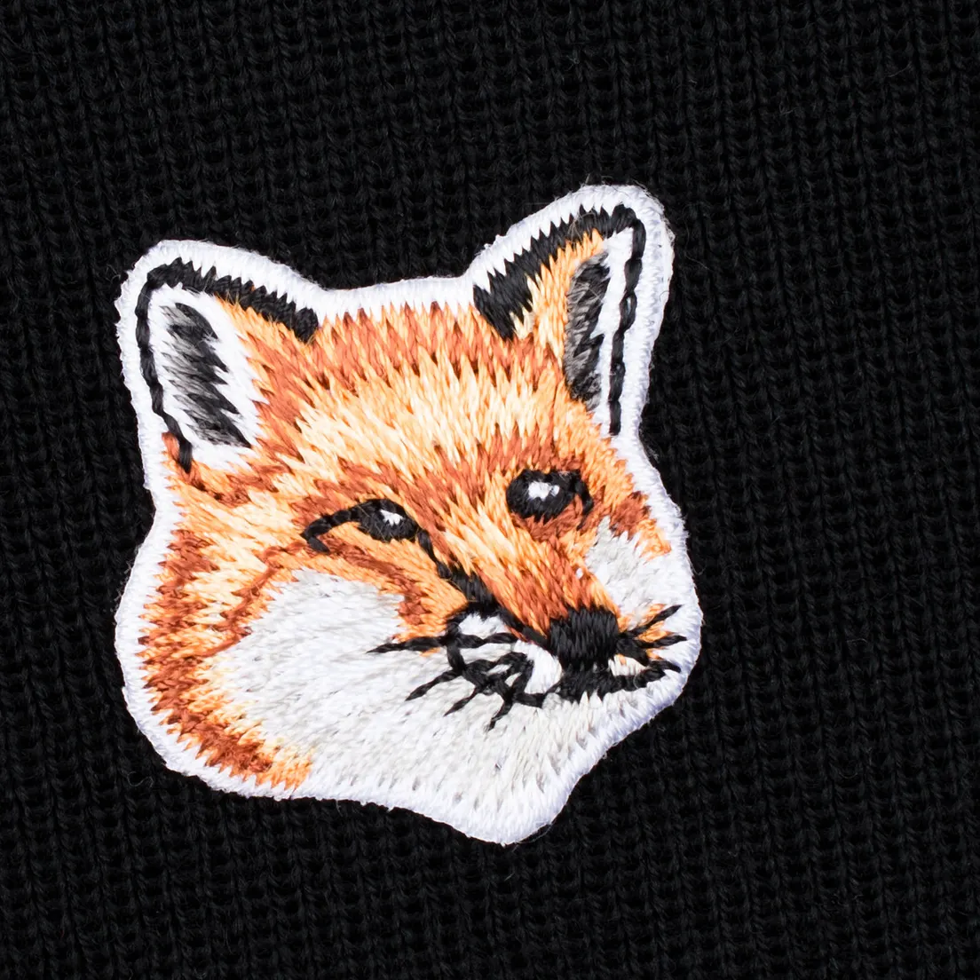 Maison Kitsune Женский свитер Merinos R-Neck