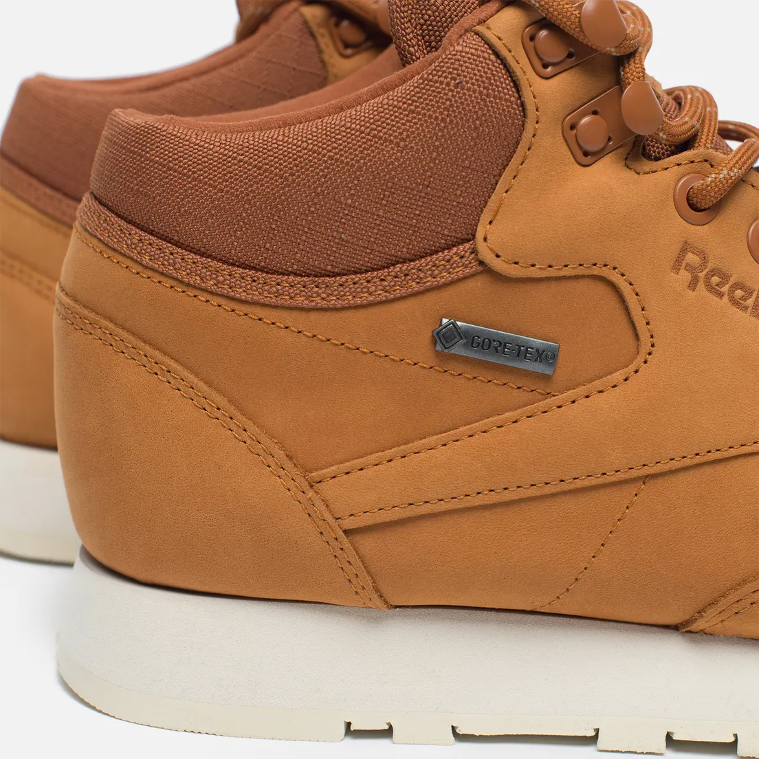Reebok Зимние кроссовки Classic Leather Mid Gore-Tex