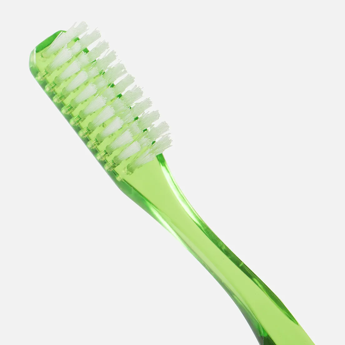 Acca Kappa Зубная щетка Hard Nylon Rounded Tips Crystal