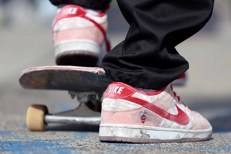 Nike SB × StrangeLove Skateboards: материальная любовь