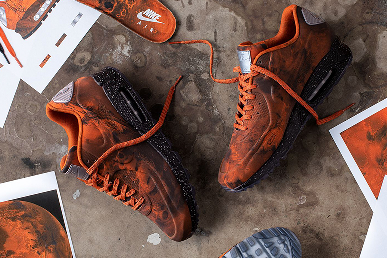 Nike Air Max 90 “Mars Landing”: внеземной объект