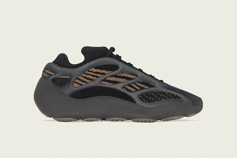 adidas YEEZY 700 V3 CLAY BROWN