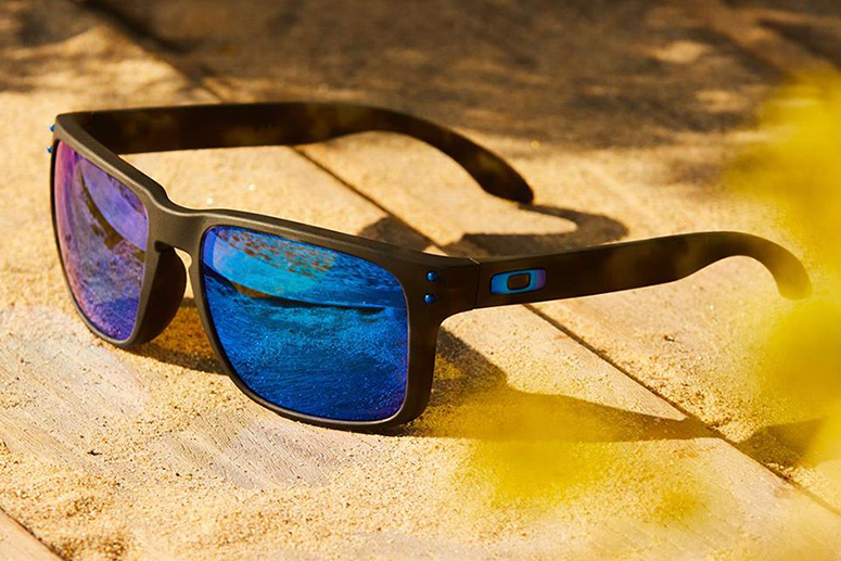 Oakley Holbrook: ретро-форма в новом исполнении