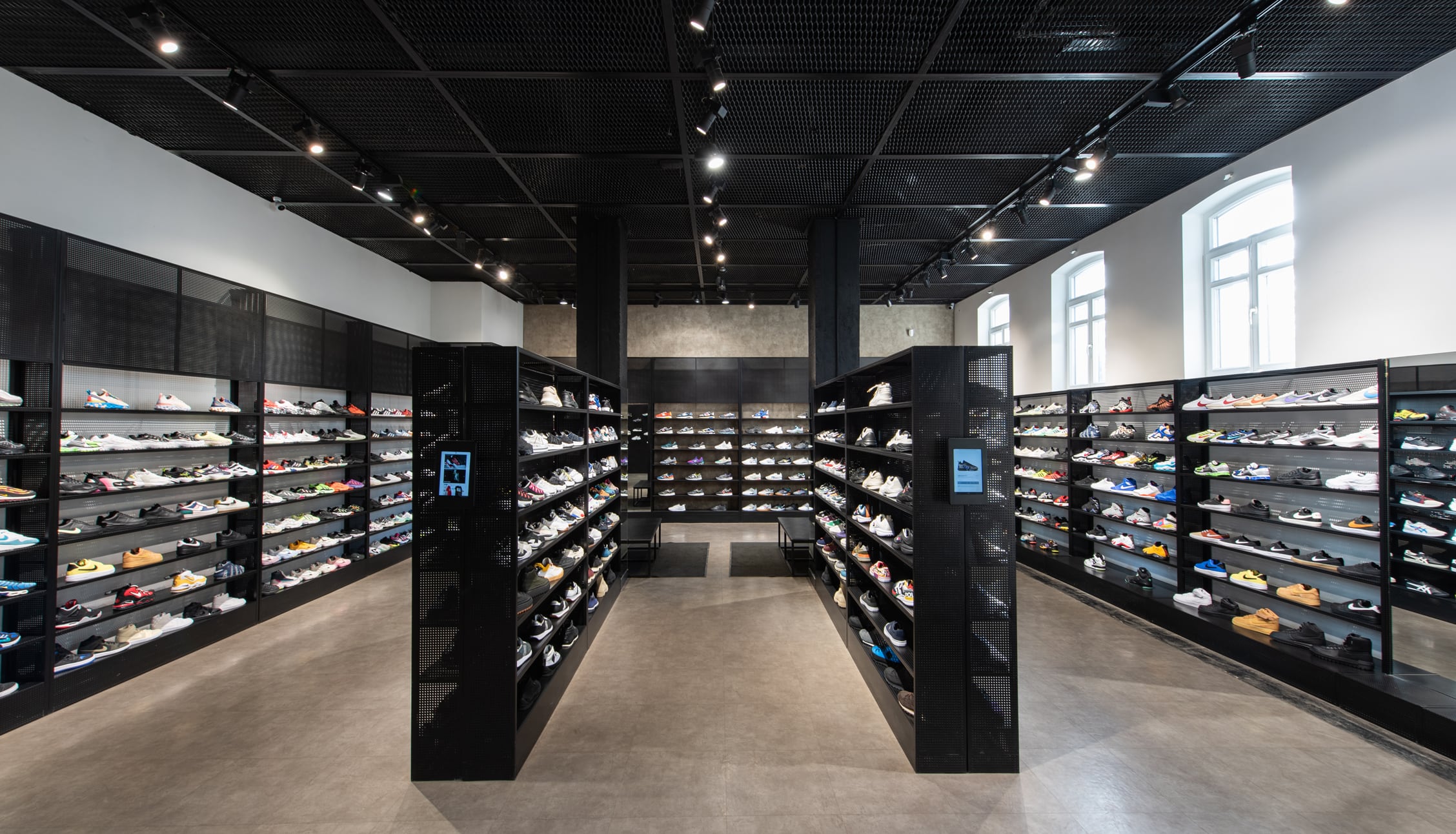 Брендшоп Sneaker store Брендшоп Sneaker store